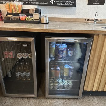 Bee Cafe - Beer - Cafes Near Me - Woodside, New York