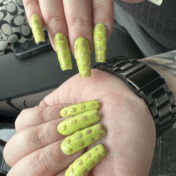 Varnish Lab - By, Paula - Nail Salons Near Me - Playa Vista, California