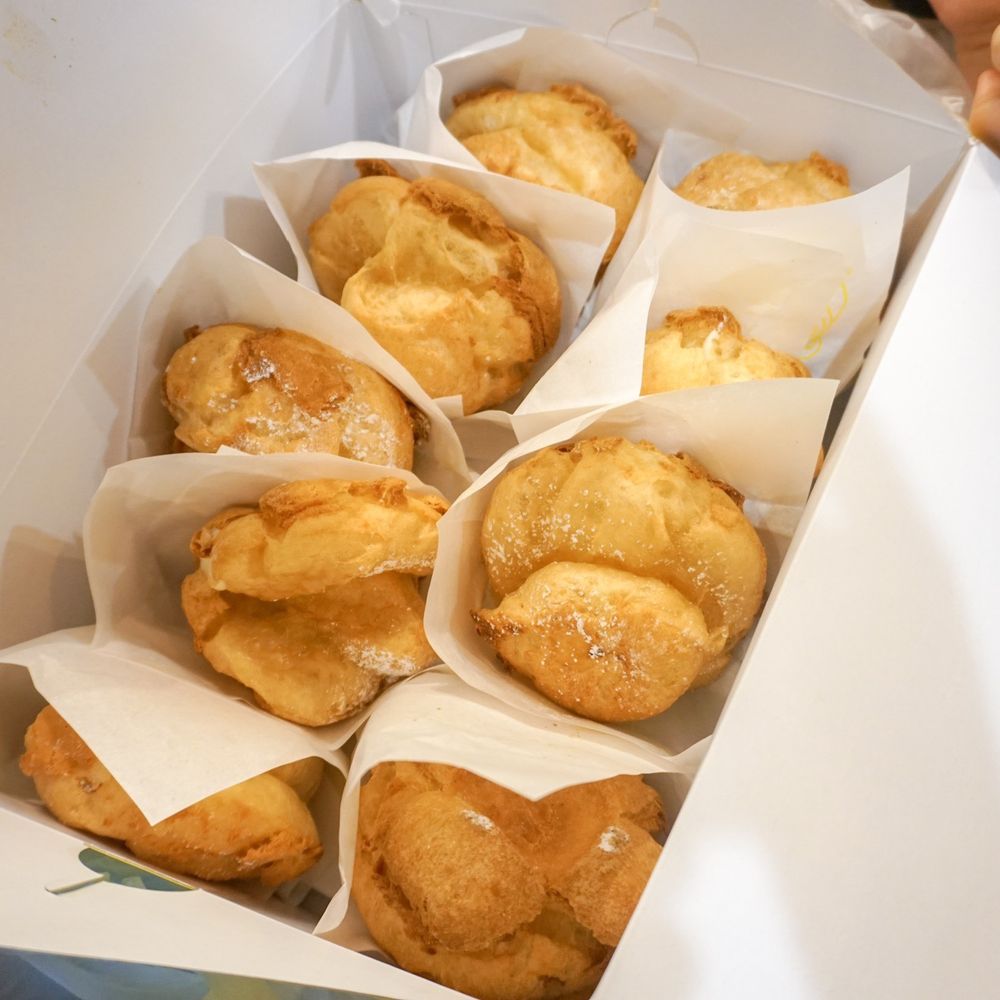 Beard Papa's - Desserts Near Me - Flushing, New York Beard Papa's - Desserts Near Me - Flushing, New York
