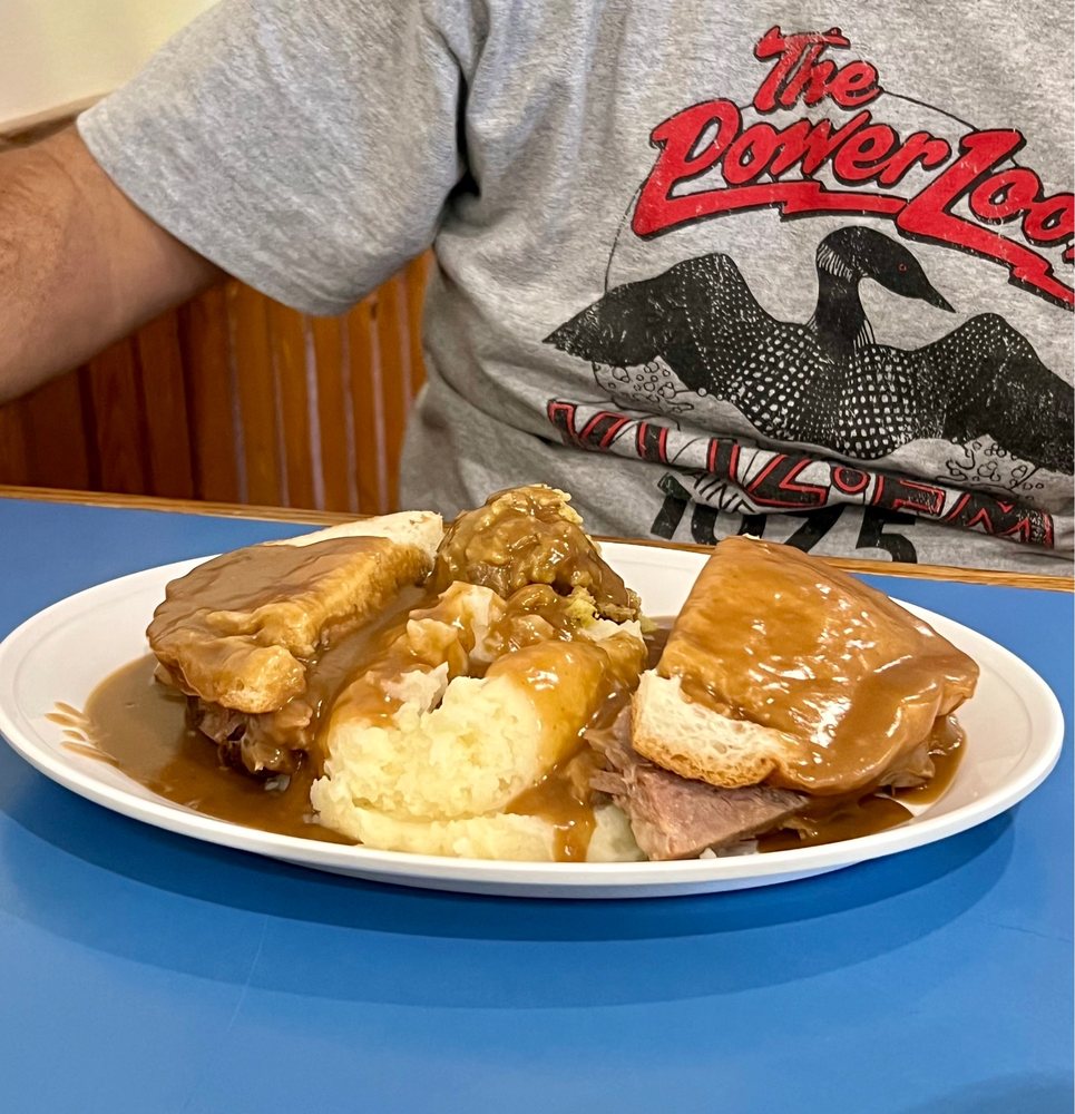 Darrow's Family Restaurant Logo