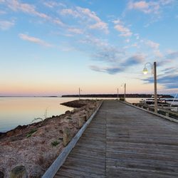 North Port Pier Inn and Restaurant - Pier beside Inn