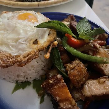 Elephant District - Thai Near Me - Brooklyn, New York
