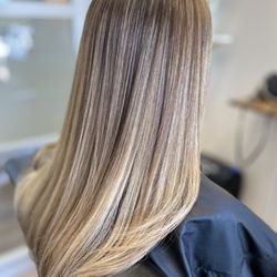 20/20 Hair Studio - Highlights