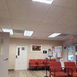 Samaritan Coastal Clinic - Waiting room/lobby.