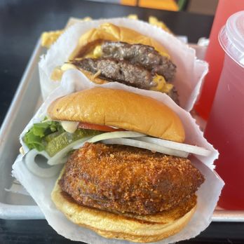 Shake Shack Austin, South Lamar - Burgers Near Me - Austin, Texas Shake Shack Austin, South Lamar - Burgers Near Me - Austin, Texas