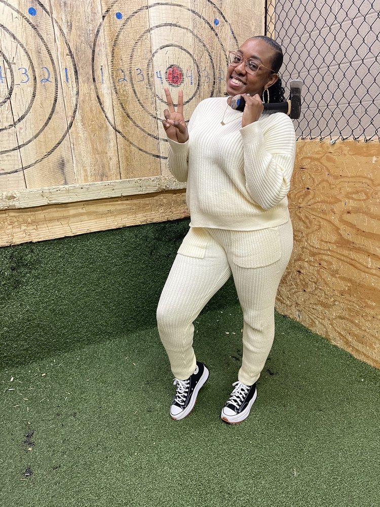 BLACK BEAR AXE THROWING 68 Bullsboro Dr, Newnan, Axe