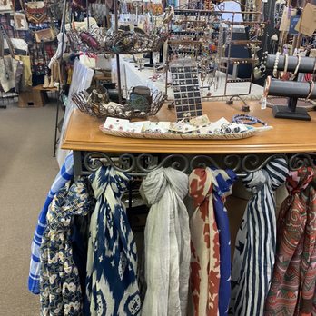 Nigro's Western Stores - Scarves and jewelry - Shoe Stores Near Me - Shawnee, Kansas Nigro's Western Stores - Scarves and jewelry - Shoe Stores Near Me - Shawnee, Kansas