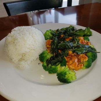 Sunny Thai - Lemongrass chicken - Thai Near Me - Arlington, Texas