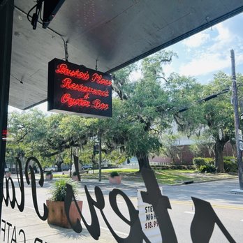 Buster's Place - View to street - Seafood Near Me - Covington, Louisiana