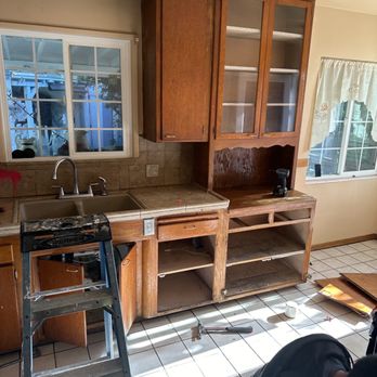 Oakasa - Kitchen-before - General Contractors Near Me - West Hills, California