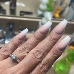 J Nail Studio - Ombré