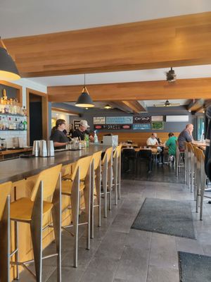 Chomp Kitchen and Drinks by null