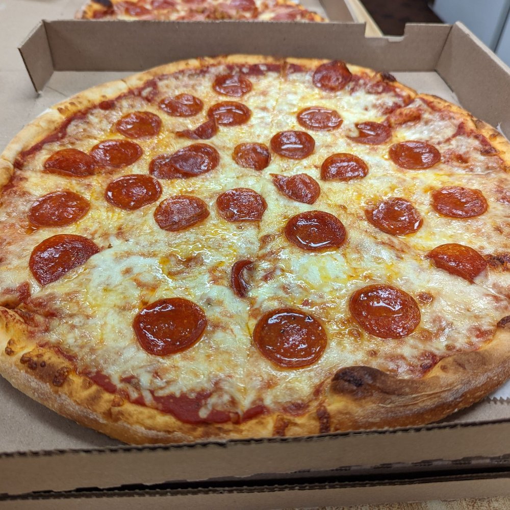 Darlisa Pizza - Pepperoni pizza - Pizza Near Me - Saint Michael, Pennsylvania