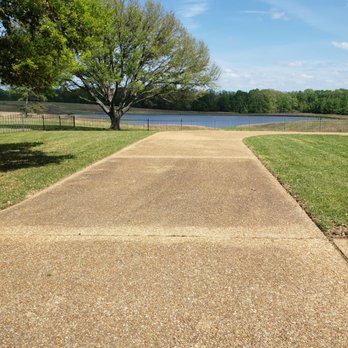 Vicks Lawn Care - Edging and lawn care - Lawn Services Near Me Vicks Lawn Care - Edging and lawn care - Lawn Services Near Me