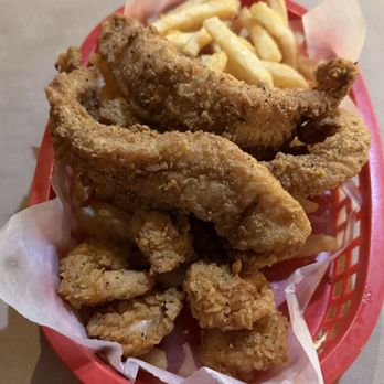 Top Crab - Fried Shrimp and Catfish Combo - Seafood Near Me - Savannah, Georgia