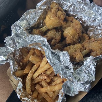 Tommy Want Wingy - Garlic Fries and Ranch on fire wings - Chicken Wings Near Me - Austin, Texas Tommy Want Wingy - Garlic Fries and Ranch on fire wings - Chicken Wings Near Me - Austin, Texas