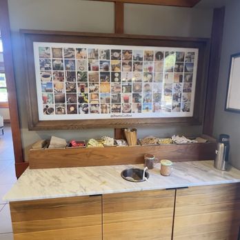 Peet's Coffee - Coffee & Tea Near Me - Corte Madera, California