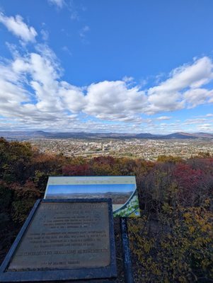 Mill Mountain Star by null