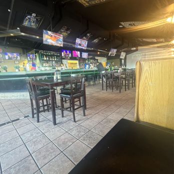 Prime Tyme Soul Cafe - Interior from my booth, looking toward the bar - Southern Near Me - Winston-Salem, North Carolina