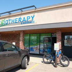 Central Physiotherapy, Chiropractor & Massage - Central Physiotherapy & Massage clinic exterior in Camrose, Alberta, providing physiotherapy, chiropractic care, massage ther...