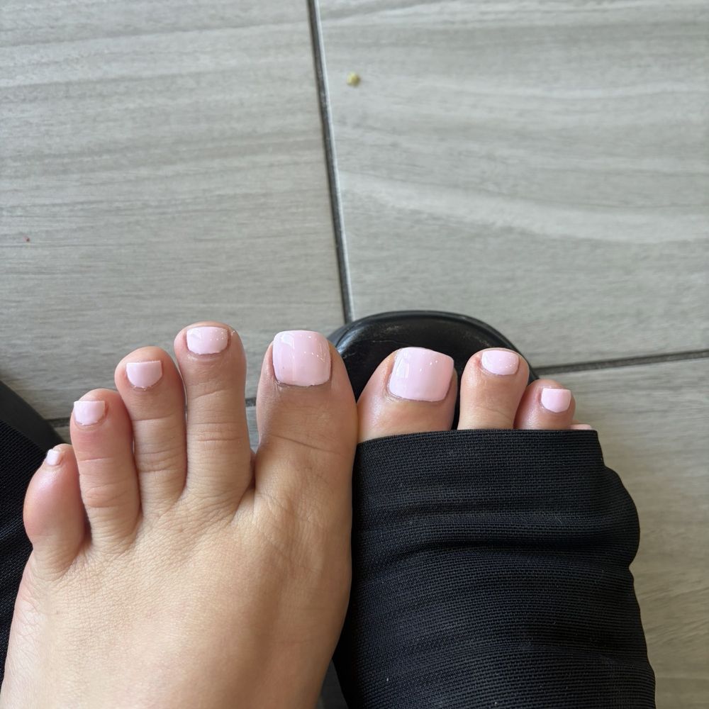 Aloha Nail Lounge - Pedicure with Gel Polish - Nail Salons Near Me - Washington, DC, District of Columbia