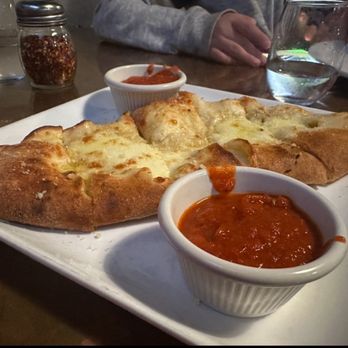 Luccas Pizza - cheese bread - Pizza Near Me - Sacramento, California
