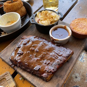 Haywire - Ribs with mac and cheese and cornbread - New American Near Me - Plano, Texas Haywire - Ribs with mac and cheese and cornbread - New American Near Me - Plano, Texas