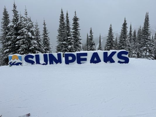 Sun Peaks by null