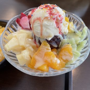 Tea Zone Bakery & Cafe - Fruit Bingsoo - Bakeries Near Me - Columbus, Ohio
