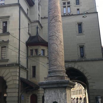 Anna-Seiler-Brunnen - Anna-Seiler-Brunnen Fontain fontána Bern - Landmarks & Historical Buildings Near Me - Bern, BE