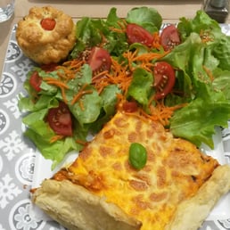 Chez Elles - Tarte chèvre tomate basilic - food, salads - French Near Me - Albi, 81