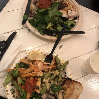 Fumo - Grilled Salmon, Baked Ziti, Baby Spinach Salad, Garlic Bread, Vegan cashew pesto (catered event) - Italian Near Me - New York, New York