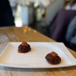 Vegetable Pakora w Tomato Sauce (complimentary amuse bouche) Vegetable Pakora w Tomato Sauce (complimentary amuse bouche)