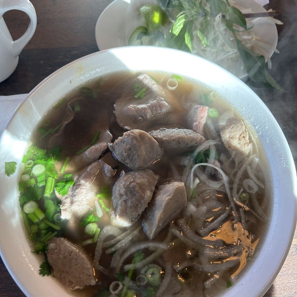 D4. Beef Rare and Beef Ball Ph tai bo vien D4. Beef Rare and Beef Ball Ph tai bo vien