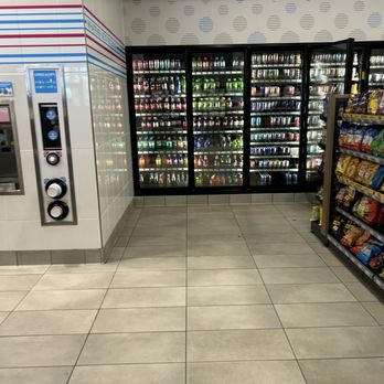 RaceTrac - Gas Stations Near Me - Louisville, Kentucky