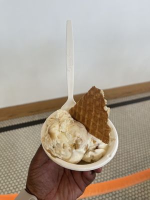 Jeni's Splendid Ice Creams by null