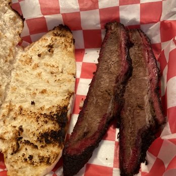 Carbone Beachside - The brisket sandwich. Meat was incredibly dry, no sauce provided. Again I apologies for not taking a pic of the side of mac and cheese. - Barbeque Near Me - Sylvan Beach, New York