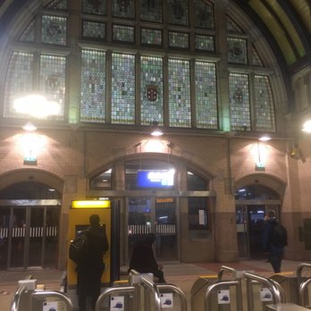 Haarlem Centraal - Stained glass windows - Train Stations Near Me - Haarlem, New Hampshire