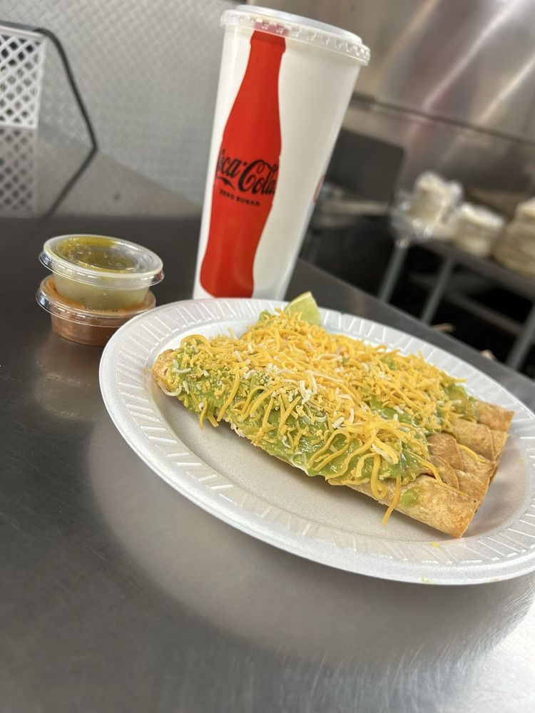 Viva Mexican Food Logo