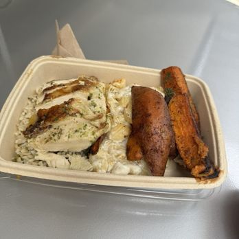 Naked Farmer - Chicken breast, brown rice, sweet potatoes, Mac and cheese! - Salad Near Me - Miami, Florida Naked Farmer - Chicken breast, brown rice, sweet potatoes, Mac and cheese! - Salad Near Me - Miami, Florida
