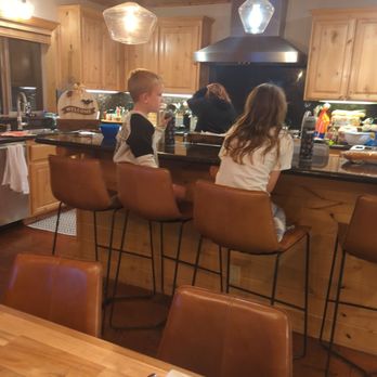 Big Bear Vacations - Nice open kitchen - Vacation Rentals Near Me - Big Bear Lake, California Big Bear Vacations - Nice open kitchen - Vacation Rentals Near Me - Big Bear Lake, California