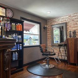 Head East Salon & Day Spa - Such a cute place
