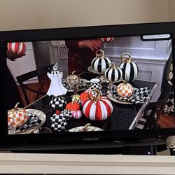 Deals on QVC today Pumpkins set of three. 08/20/26