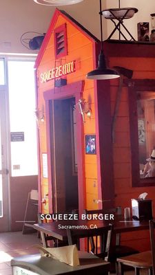 Squeeze Burger by null