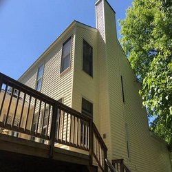 R & M Pressure Washing