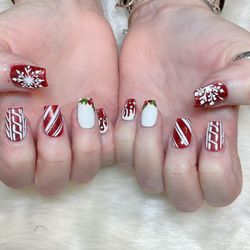 T & H Nails
