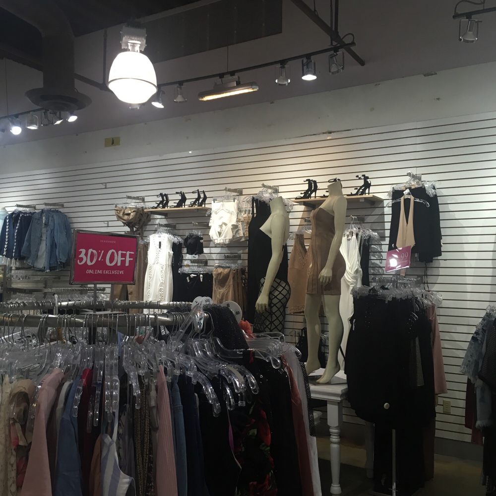 Fashion Nova - Women's Clothing Near Me - Burbank, California Fashion Nova - Women's Clothing Near Me - Burbank, California