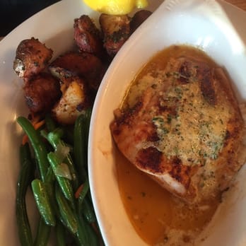 The Mucky Duck - Seafood Near Me - Captiva, Florida