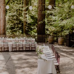 The head table over looked the dance floor. As seen in the background, Ned provides several barrels that we used for cocktail hour.