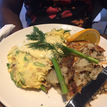 Plums Cafe - Breakfast & Brunch Near Me - Costa Mesa, California